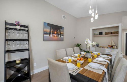 Luxe Getaway w Pool, Games & Fun Vibes - Foto 31