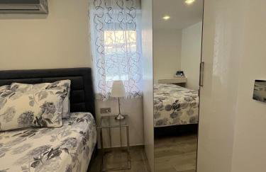 HelaMoni, New 5 Star 2 Person apartments with pool - Foto 43