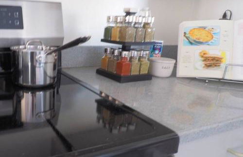 Casa al Mare Beachfront Retreat King Bed Near Yale - Foto 13