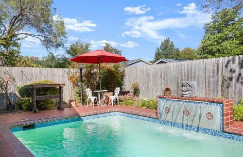 New Remodeled 4 BDRM Central Austin W/Pool & Patio - Foto 19