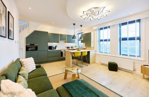 Aura - Elegant Retreat in Prime Leeds Location! - Foto 69