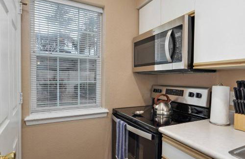 Retreat @ the Hills w/ Pets and Game Room - Foto 33