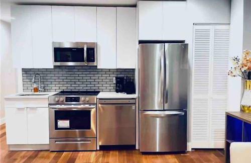 Downtown City Hall close by Kimmel Center 1BD - Photo 18