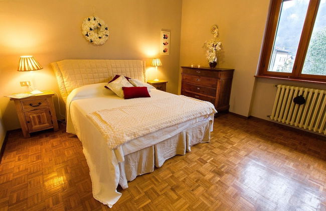 Connie s Apartment in Monvalle - Photo 5