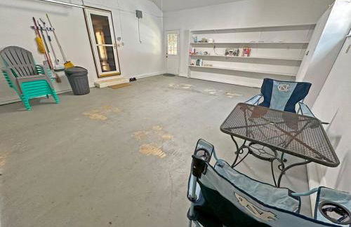 Buffalo Playhouse with game room - Photo 8