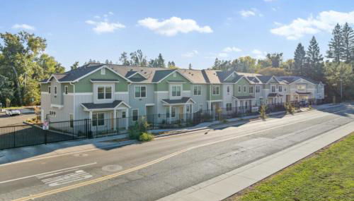 Modern Spacious Pool Apartment PET FRIENDLY - Photo 5