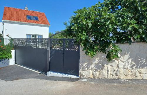 The Three Flowers Pool House - Foto 48