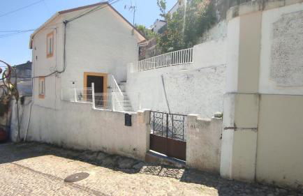 Lemon Tree House Coimbra - Courtyard garden with city views - Foto 4