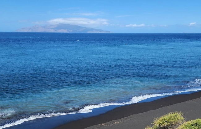 Casinha Nova - Entire Home With City & Ocean View in Sao Filipe - Foto 79