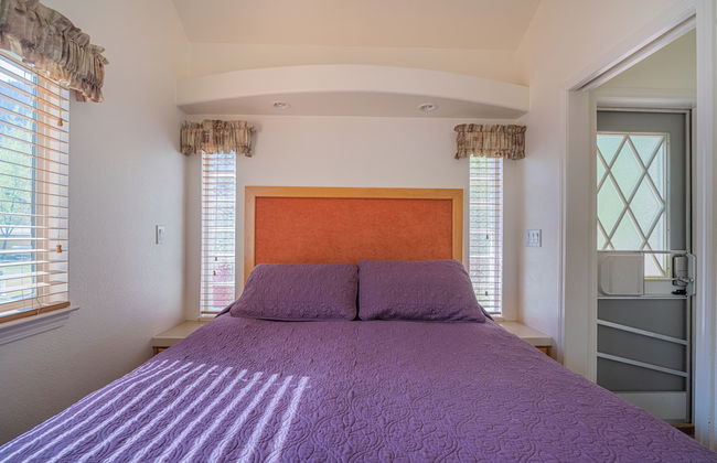 Strawhouse Resorts - Photo 6