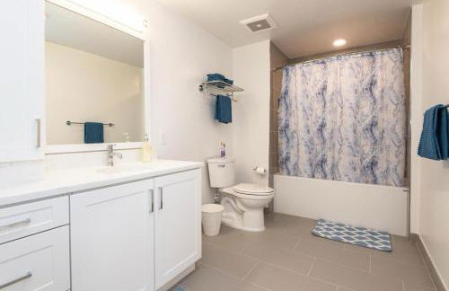 Chic 3-bed Apt with Pool & Hot Tub in Heart of DTLA - Foto 24