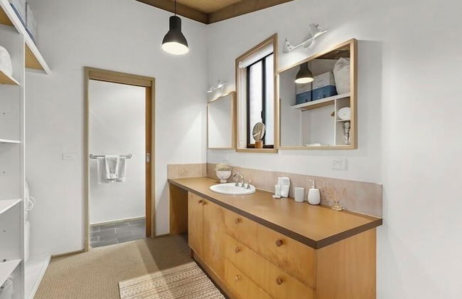 3 Bedroom House - Jan Juc - Near Beach - Photo 16