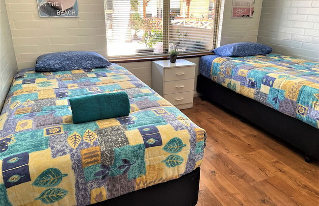 Shark Bay Seafront Apartments - Photo 10