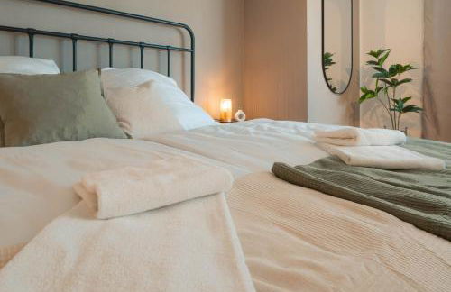 K15 Cozy, Unique & Spacious 3-Room Apartment with Balcony or Single Room by LIPA - Foto 13