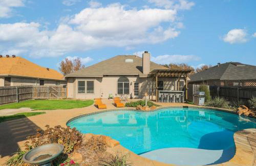 Elite 4BR 2BA Holiday Home with Hot Tub, Pool, and BBQ - Foto 41