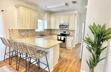 Serenity Cottage , Fenced Yard, Hot Tub, Firepit, Near Bay, Santa Rosa Beach - Foto 13