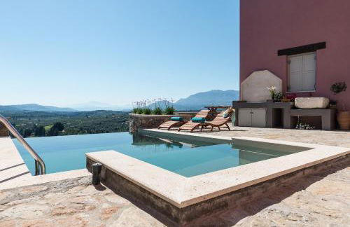Listen to Nature in a Renovated Traditional Hilltop Villa Liodosifis with Heated Pool - Foto 1
