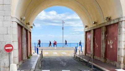 COURS SALEYA Renovated 3 Bedrooms 1 min to Beach Air Conditioning - Foto 2