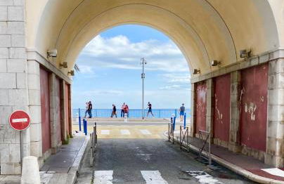 COURS SALEYA Renovated 3 Bedrooms 1 min to Beach Air Conditioning - Foto 2