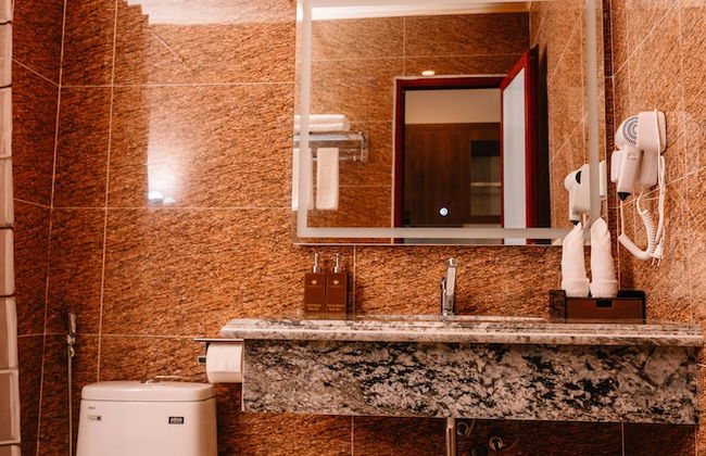 Diamond Hotel - Photo 21