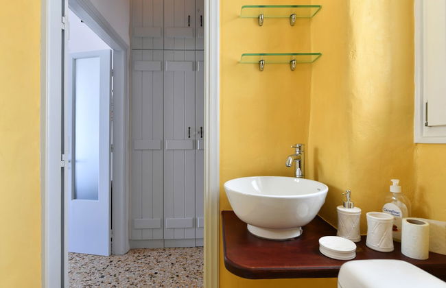 Kastro Traditional House - Photo 10