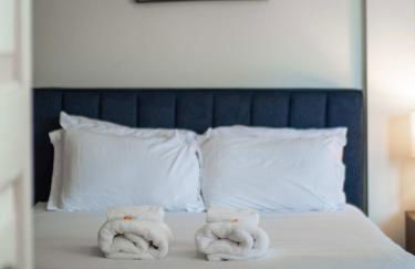 Carriage Manor - Sun Soaked 1BR - Close to CCF - Foto 19