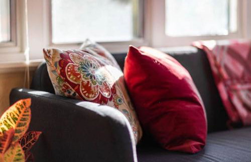 The Red Cabin Charming Historic Avenues Apartment - Foto 17