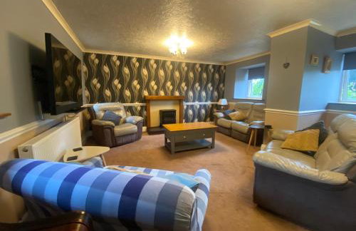 Carreg Y Garth Isaf - Hot Tub Nr Zip World - Photo 3