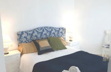 Front beach and swimmingpool in Benalmadena Costa - Photo 9