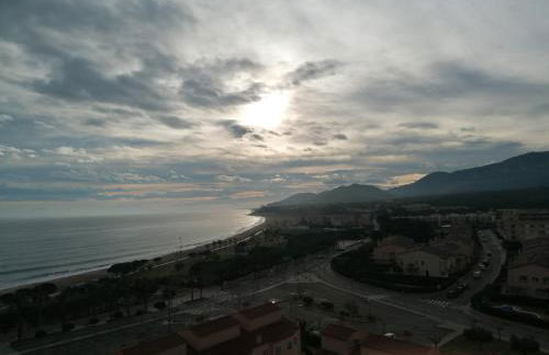 Apartamento con terraza, vistas playa y montaña - Foto 57