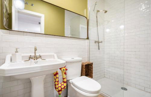 The Velarde Business Suite Super Luxury 2BR Apartment Optimized for Remote Work - Foto 16