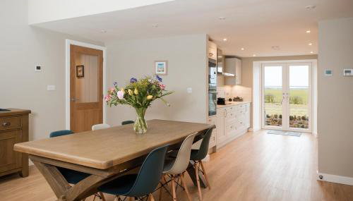 Swallow's Nest, farm get away with hot tub - Foto 1, Garden view, stove