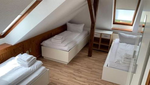 Schöne möblierte Dachgeschosswohnung in Fürstenwalde - Photo 2