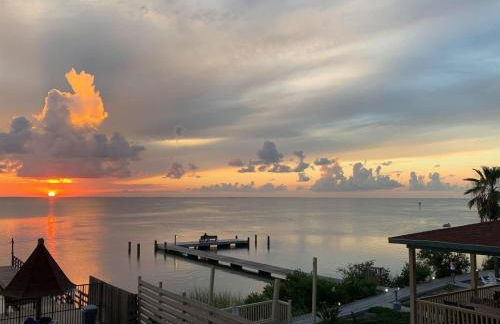 Amazing Bay View, Boat docks, and easy walk to the Beach - Photo 18