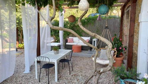 Private Stone Cottage with Starlink & Lake View - Foto 4