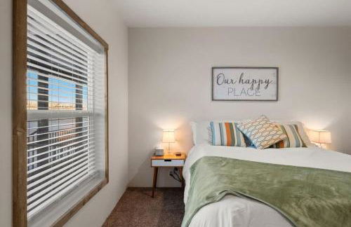 New Bear Lake Home with Beautiful Fall Views - Photo 18