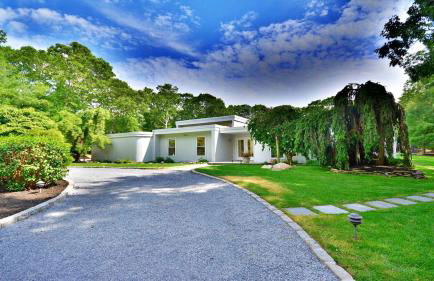 Incredible Villa Rental with a Hot Tub, a Swimming Pool, and Tennis Courts in the Hamptons, New York - Foto 7