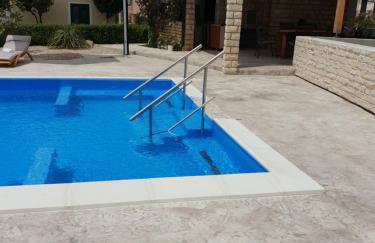 Merita Apartments with Pool - Photo 66