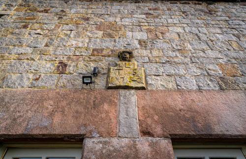 School House, cosy cottage for 12 with hot tub in the Peak District - Photo 10