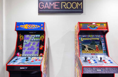 8-Bedrooms with Stunning Views & 75' Lap Pool - Foto 77