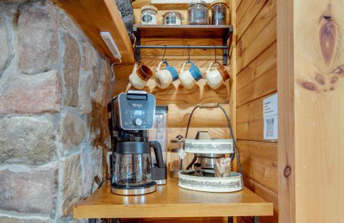 Pet-Friendly Cabin with Loft 5 Mi to Lake Lure! - Foto 8