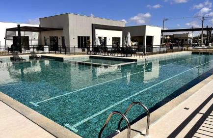 Dona Olivia Universidade 02 - Foto 13