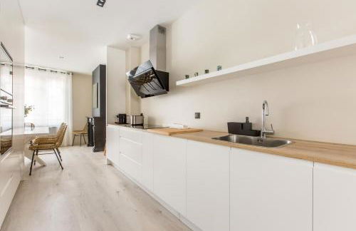 Appartement spacieux et moderne 4 chambres à 5mn à pieds République - Foto 4