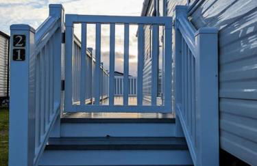 Beautiful Pet Friendly Southerness Caravan With Sea View & Decking Area - Foto 9