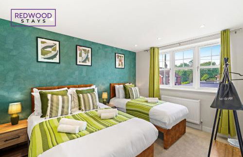 Spacious 4 Bedroom 2 Bath Serviced Home For Contractors & Families with X2 Free Parking Spaces, Fast WiFi - Hosted By Redwood Stays - Foto 3