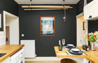 Cosy 2-Bed Home by Pink Flamingo Holdings, Perfect for Business & Groups - Photo 9