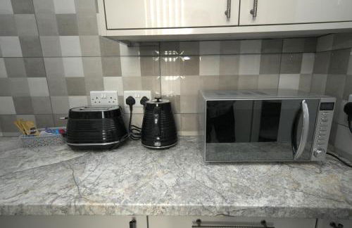 Charming Oxford Apartment in Telford - Flat 1 - Photo 39