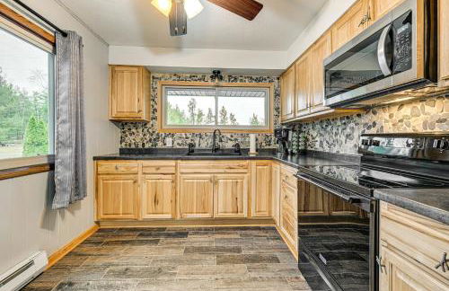 Canal-Front Cabin Dock and Fire Pit in New Lisbon - Foto 4