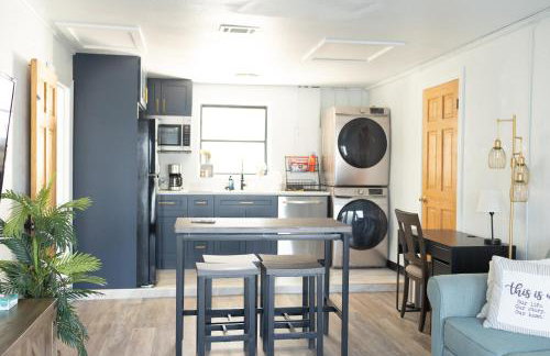 A Travelers Nook! A Luxury ADU full of Abundance. - Foto 1