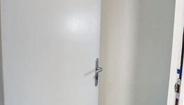 SUPERBE STUDIO HYPER CENTRE TOUT ÉQUIPÉ WIFI NETFLIX 2PERS - Foto 4